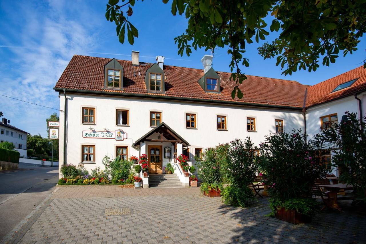 Gasthaus Und Hotel Goettler Josef Rumeltshausen Exterior foto