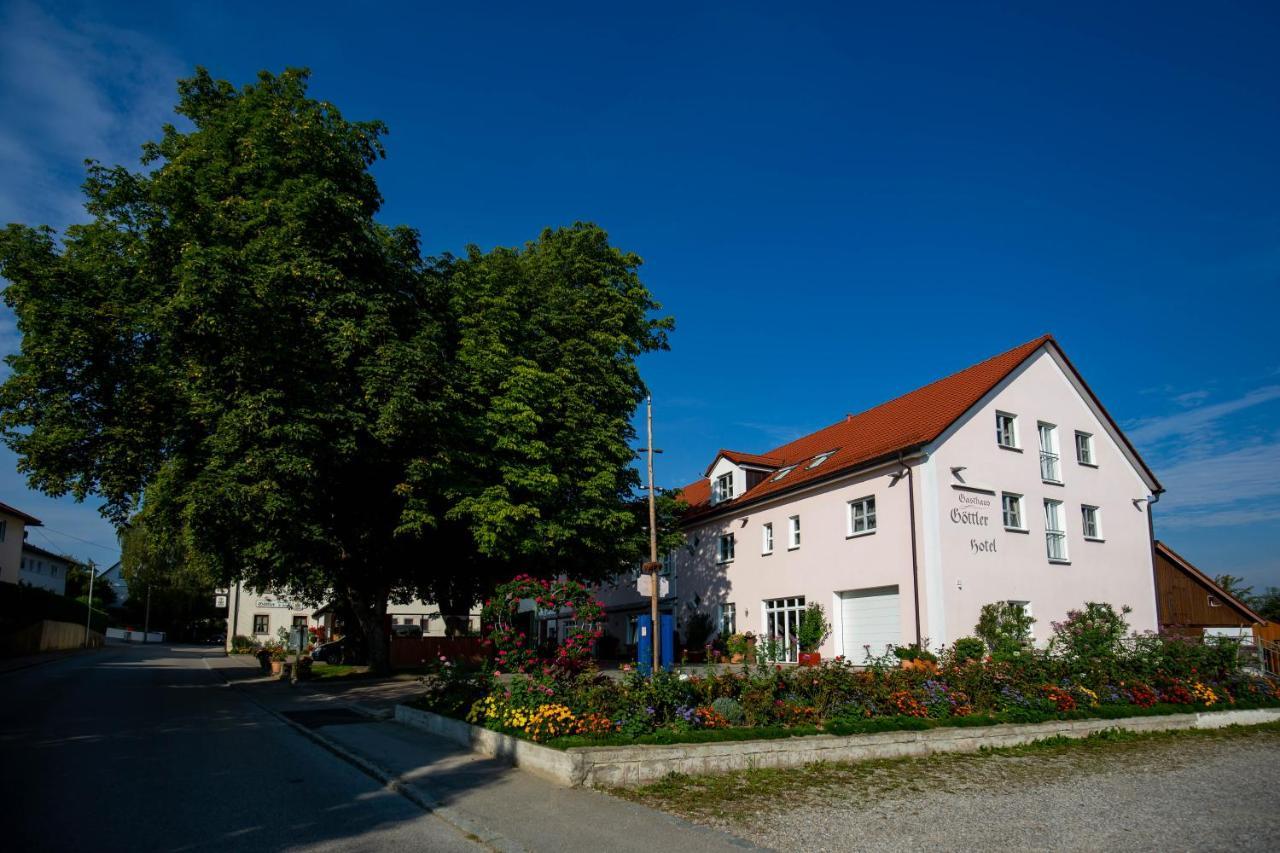 Gasthaus Und Hotel Goettler Josef Rumeltshausen Exterior foto